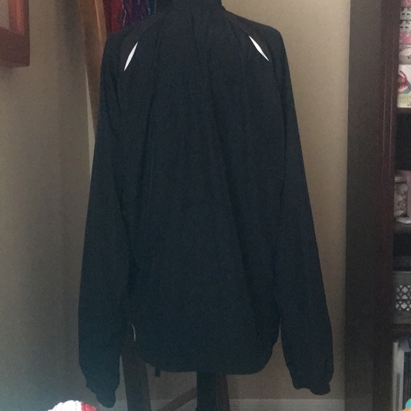 Men’s Puma light weight jacket - Picture 2 of 6